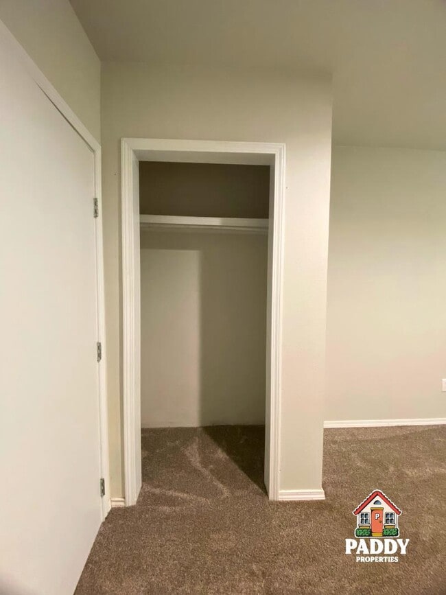 Photo - 202 E Arkansas St