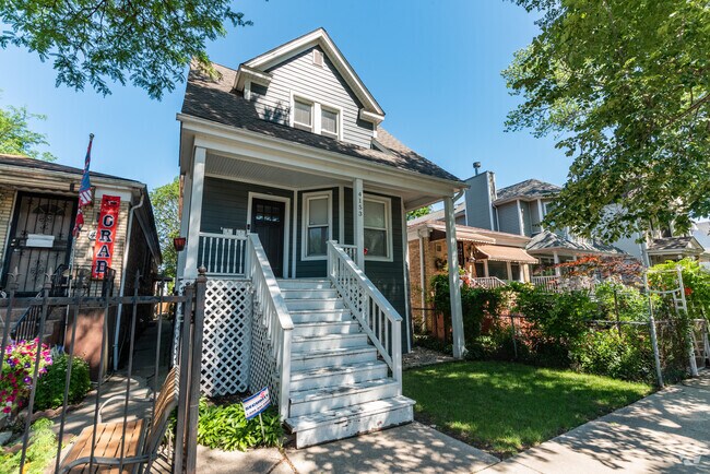 Building Photo - 4153 N Whipple St Rental