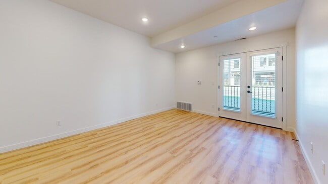 Photo - 1142 W 250 S