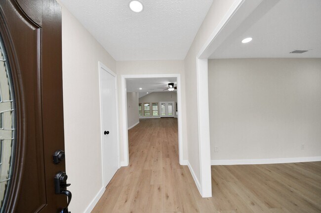 25511 Many Oak Dr