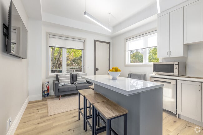 6BR, 3BA - 1,800SF - Kitchen/Living Room - Campus Gate Residence's