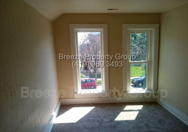 Photo - 135 Everett St