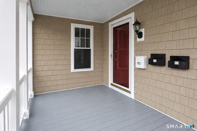 Photo - 687 Hallett St Unit 1