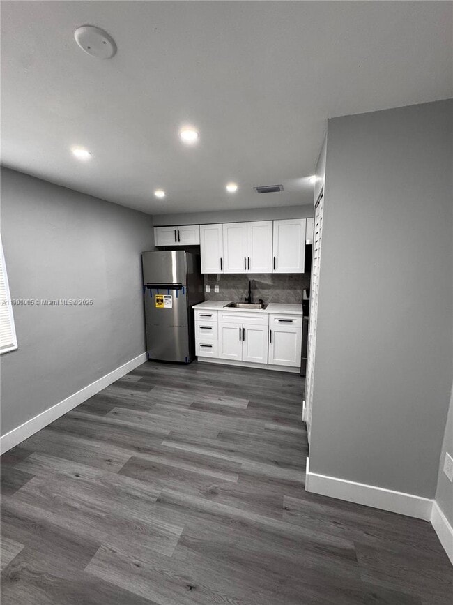 Photo - 3033 NW 32nd St Unit R