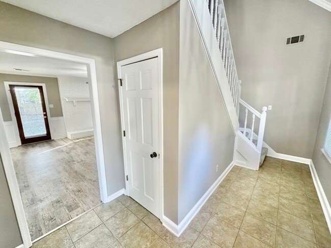 Photo - 743 Concordia Dr