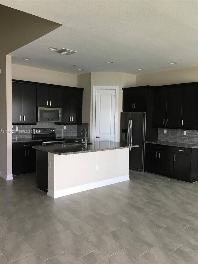 Photo - 1501 SW 113th Ave