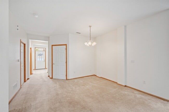 Photo - Village Run Avenue