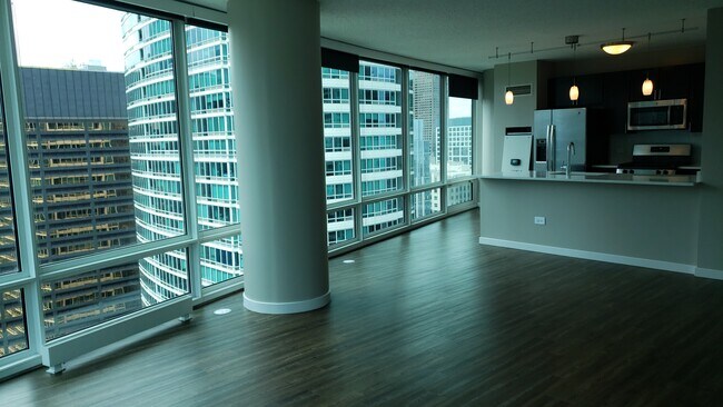 Photo - 535 N McClurg Ct Unit 2