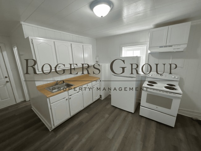 Photo - 710 Gordon St