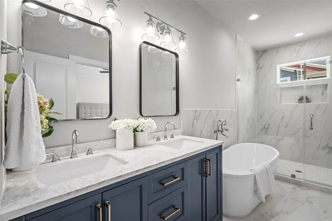 Photo - 7228 Avenue B