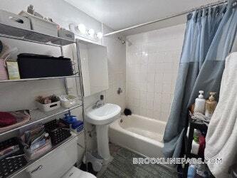 Photo - 217 Kent St Unit 5