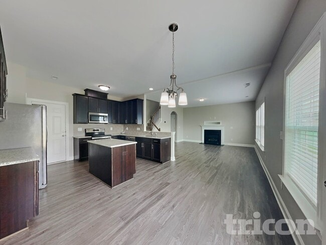 Photo - 54 Jonalker Ct