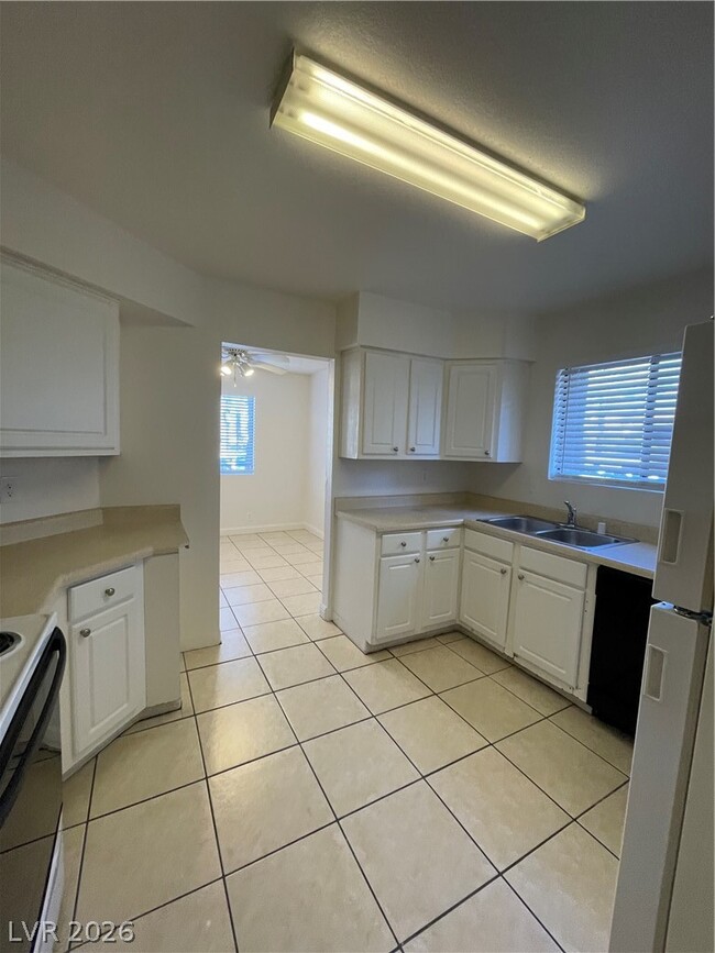 Photo - 3151 N Soaring Gulls Dr Unidad 1198