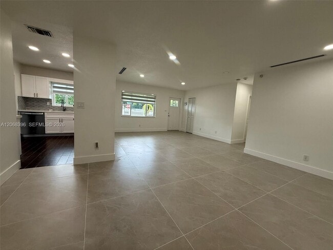 Photo - 5530 SW 96th Ave