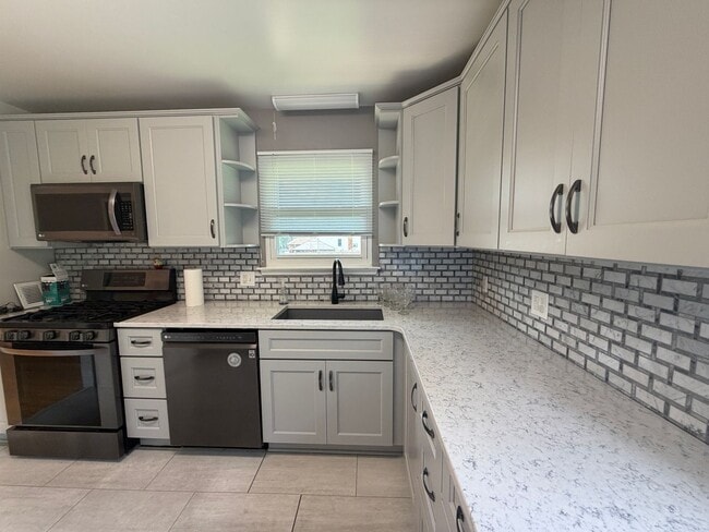 2846 Envoy Dr