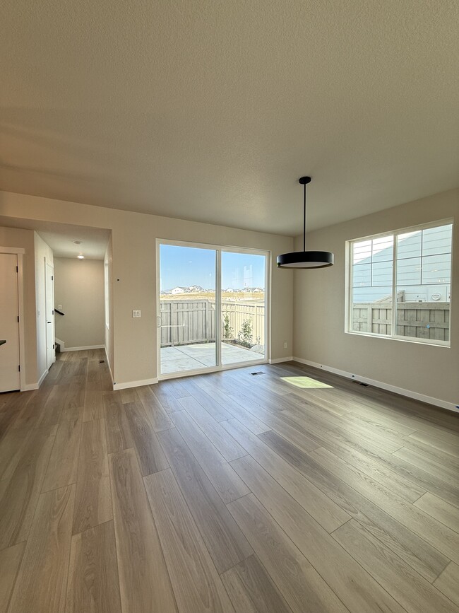 Photo - 10202 Spry St