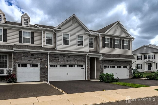 Photo - 3305 Charleston Dr