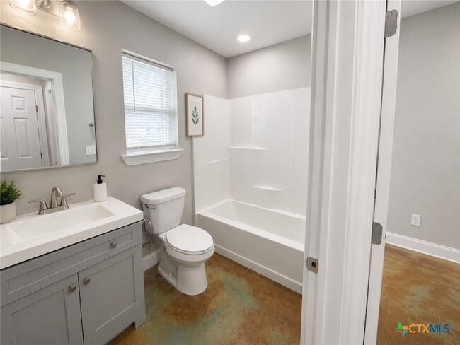 661 W Austin St Unit Q