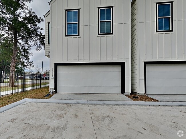 Building Photo - 9902 Clark Rd Rental