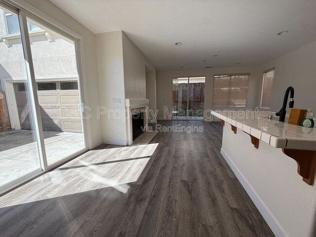 Photo - 97 la Jolla St