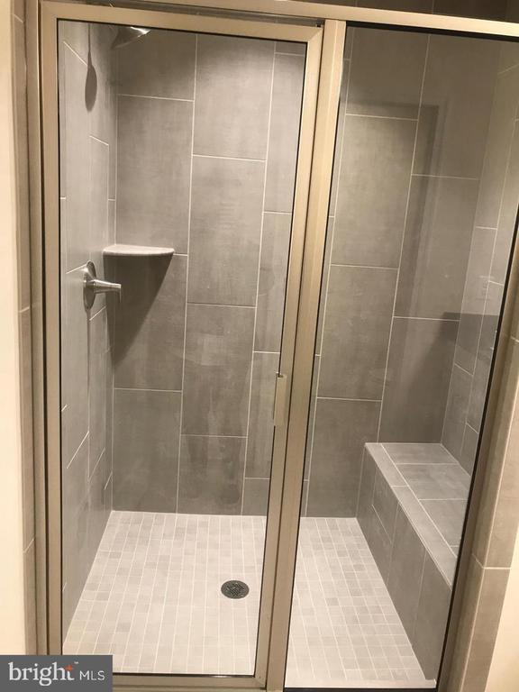 Photo - 42416 Dogwood Glen Square