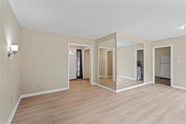 Photo - 1201 Shoreham Dr