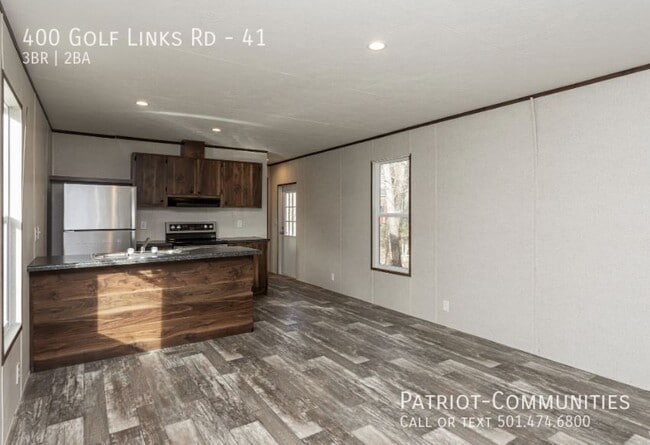 Photo - 400 Golf Links Rd