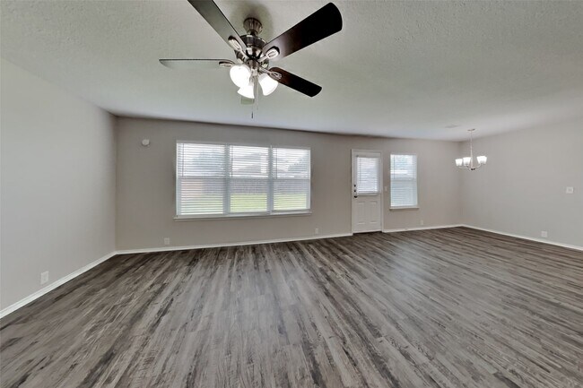 Photo - 14906 Sugarhollow Dr