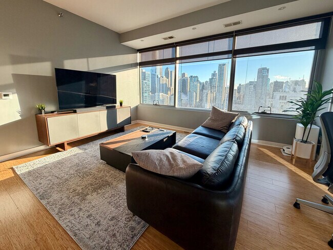 Photo - 303 W Ohio St Unidad 3003