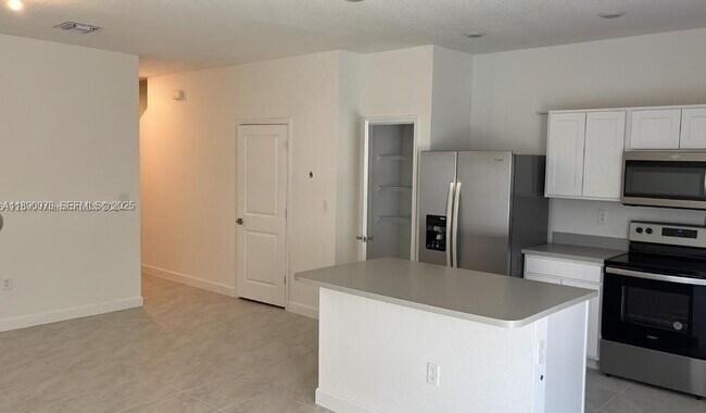 Photo - 606 SW 12th St