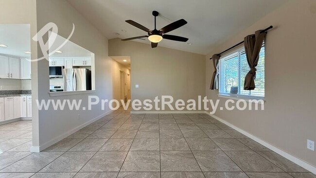 Photo - 16657 Kayuga St