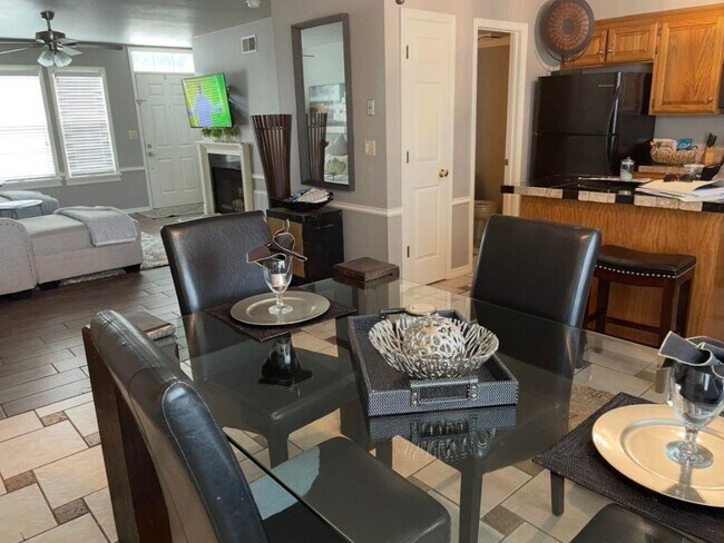 Photo - 1364 E Masonic Dr