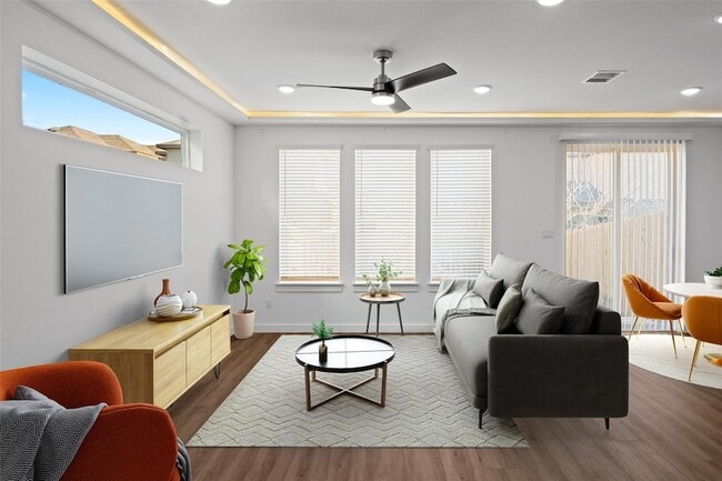 Building Photo - 104 Creekside Trail