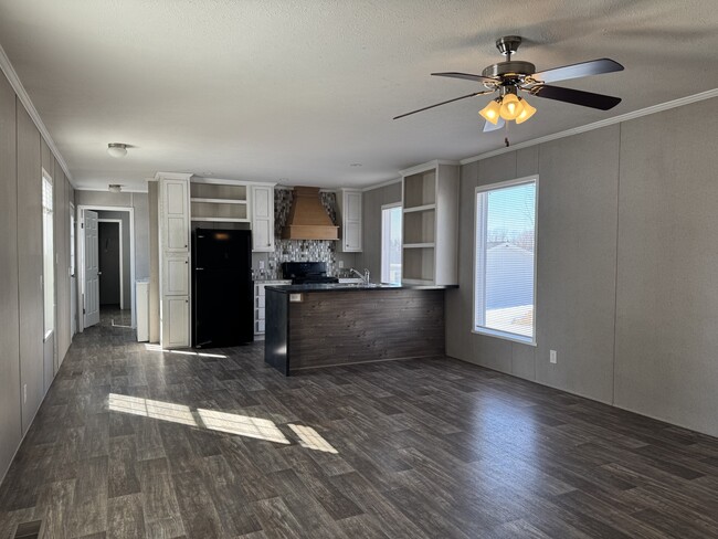 Photo - 4484 Goldenrod Dr