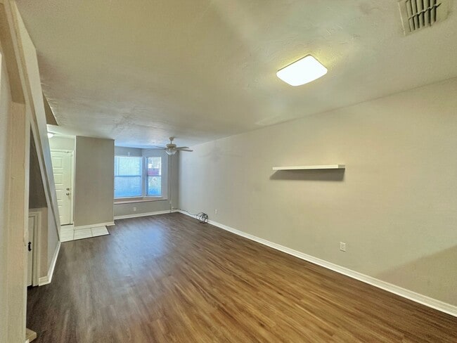 Photo - Spacious 2BR/2.5BA Townhome in Mill Run