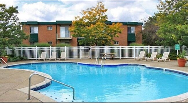 Photo - 1980 Axtell Dr Unit 4