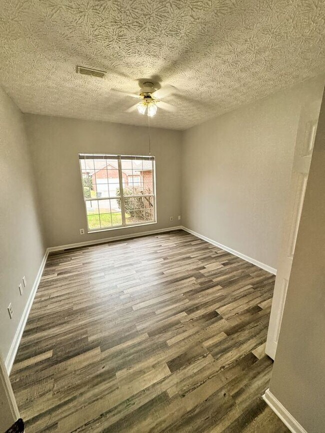 Photo - Charming NW Knoxville End-Unit Townhouse — 2 Beds, 2 Baths & 2-Car Garage