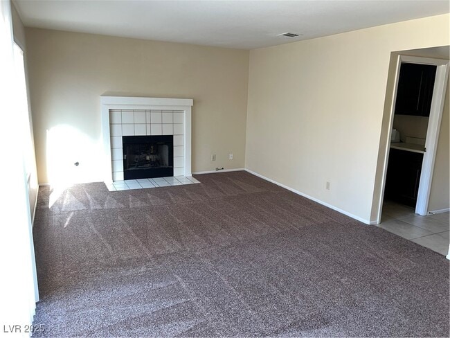 Photo - 19 Fantasia Ln