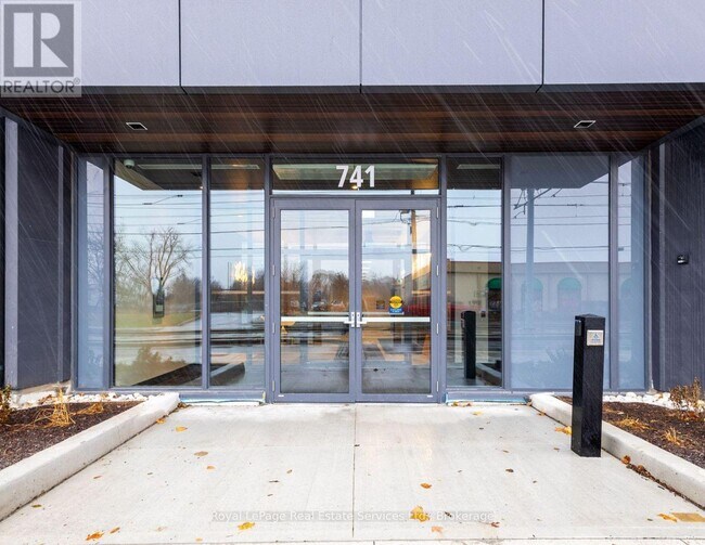 Photo - 741 King St W Unit 1610