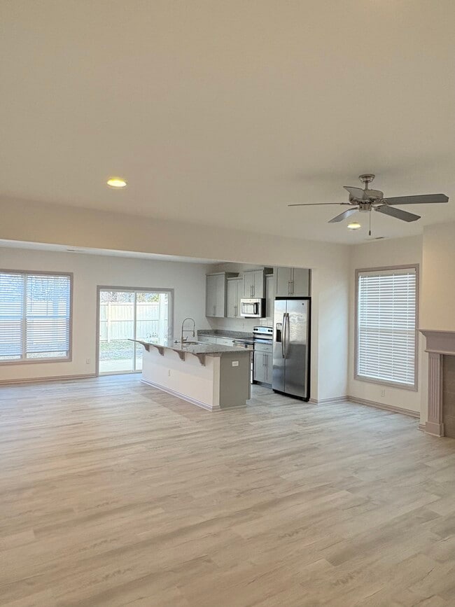 Photo - 839 Sweet Bay Ave