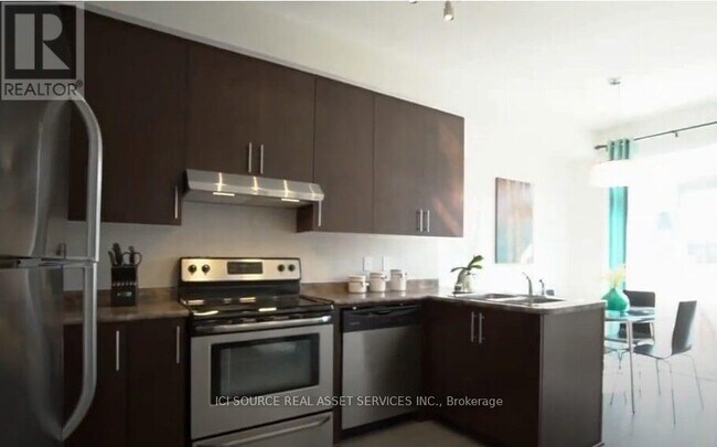 Photo - 127 Hawkeswood Dr