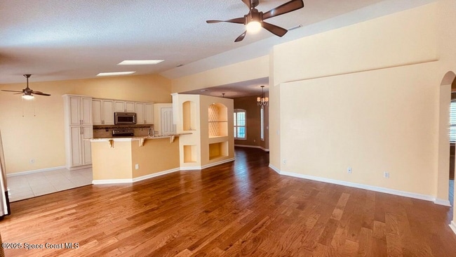 Photo - 1829 SW Hickock Terrace