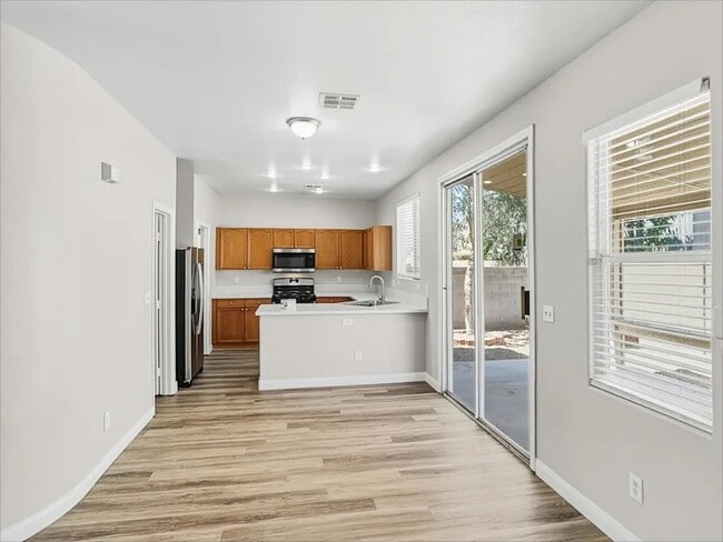 Photo - 1180 Antoinette St