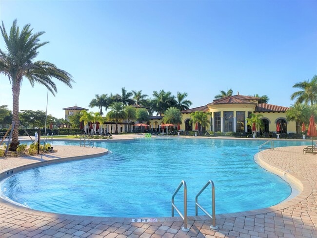 Photo - Seasonal Short-Term Ground-Floor Coach Home located in Gran Paradiso!