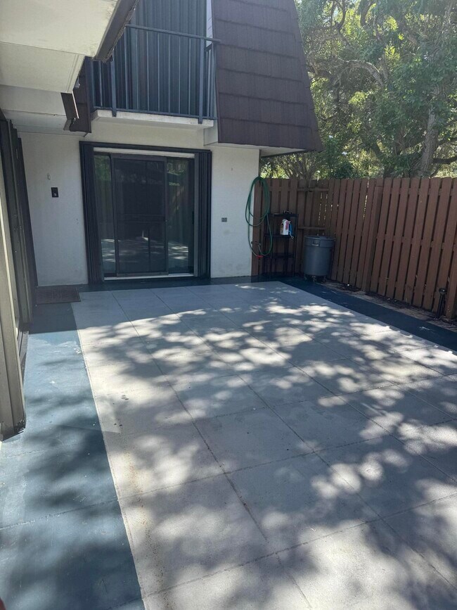 Photo - 6111 SE Riverboat Dr