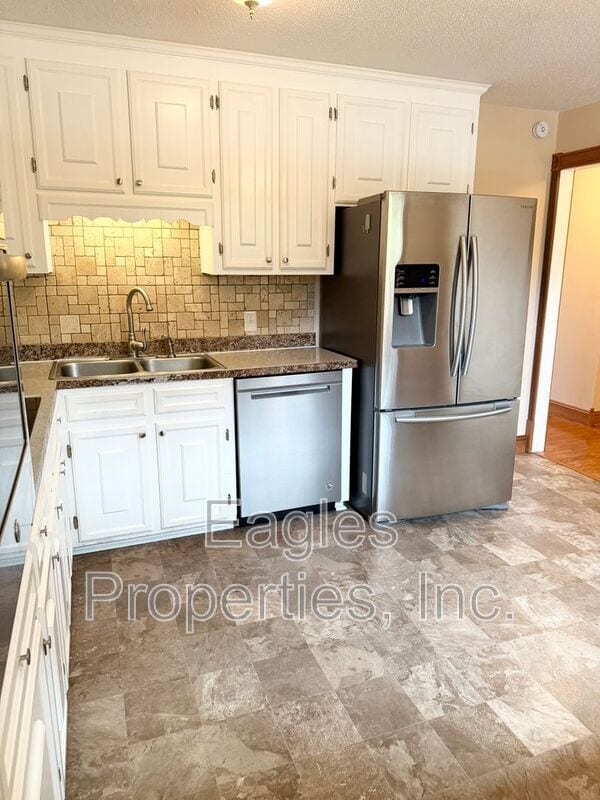 1380 Genoa Rd