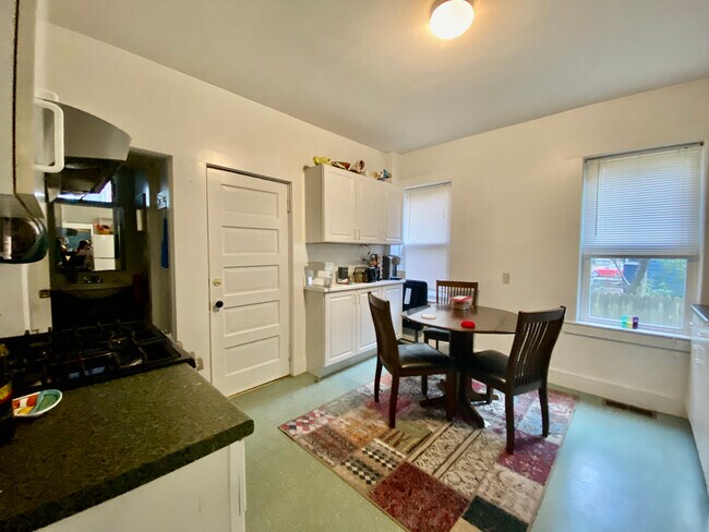 Photo - 27 Fainwood Cir Apartments Unit 1