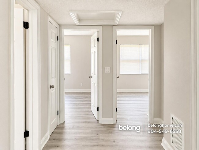 Photo - 5531 Agra Ct
