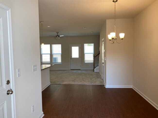 Photo - 317 White Oak Ridge Dr