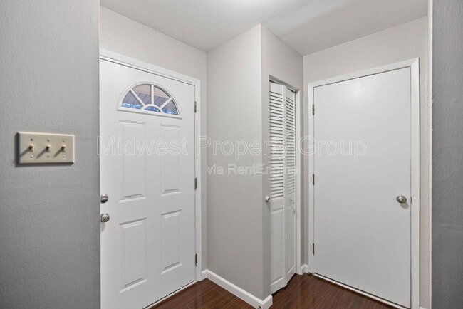 Photo - 19 Stone Mill Ln